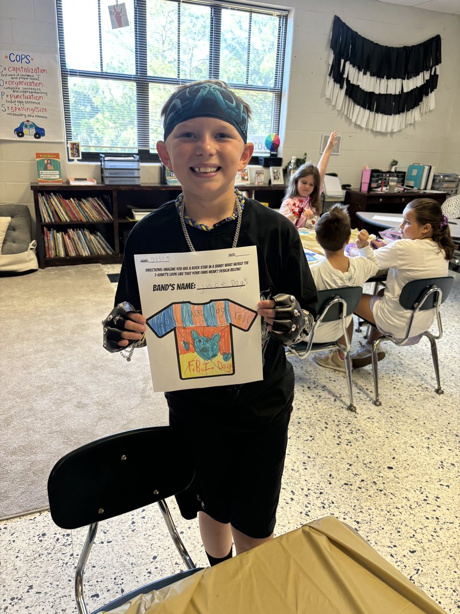 Miss Pellock ♡ tweet media