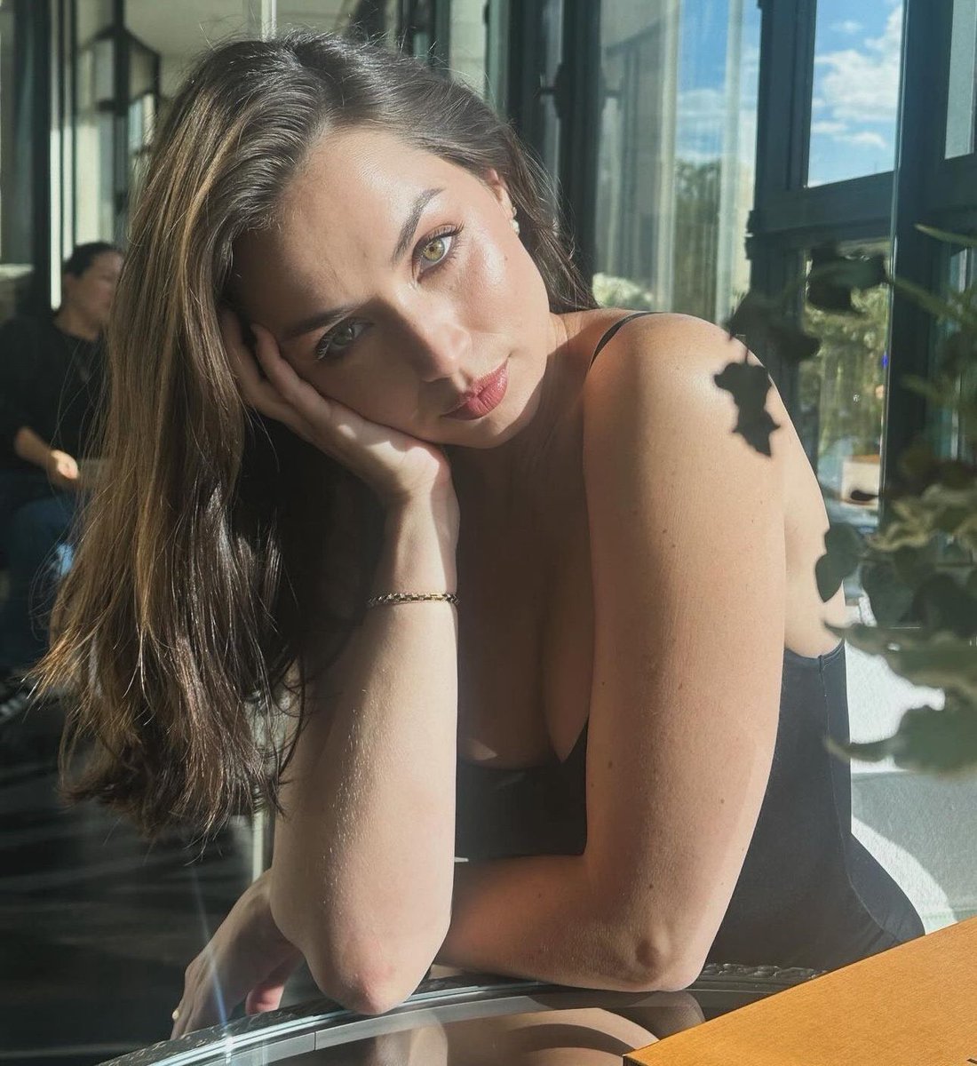 Ana de Armas stuns in new photo.