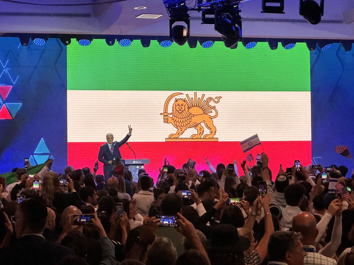 And we have the right to defend ourselves and the free world from terrorist murderous Islamofascists like you who are occupying Iran.

This is the real flag of Iran, colonizer.

🦁☀️