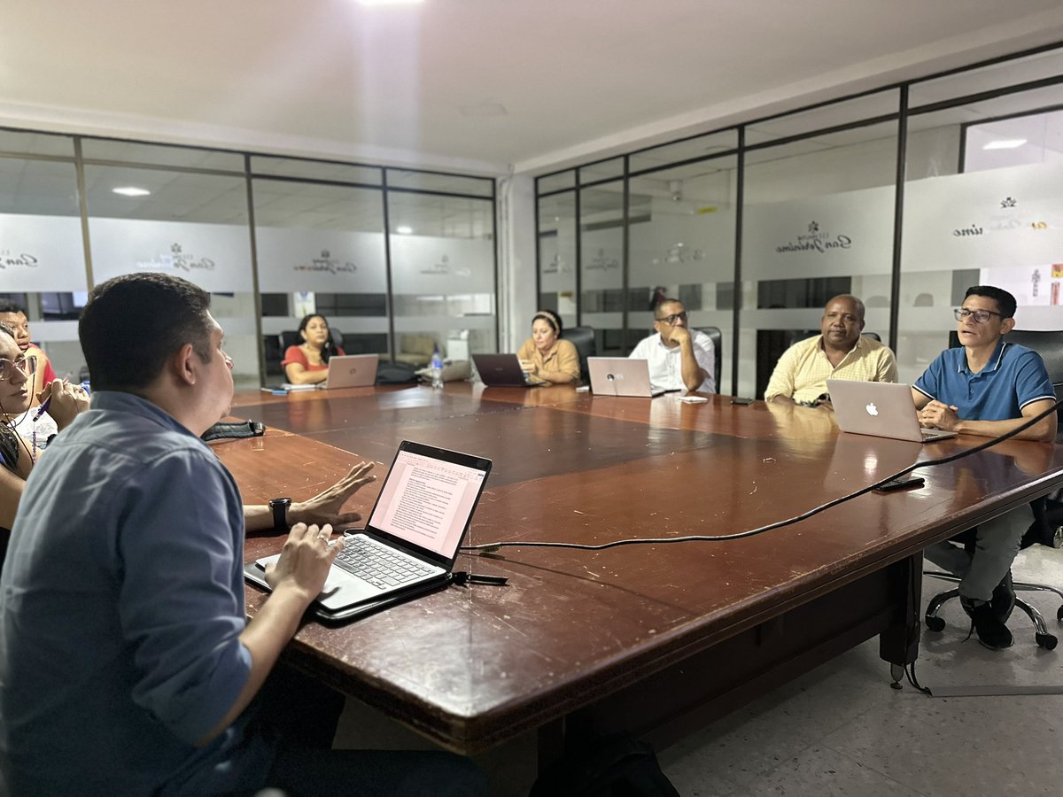 CPCMonteria's tweet photo. Hoy llevamos a cabo la primera reunión de la recién electa #JuntaDirectivaCPCM. 

Avanzamos en el desarrollo de estrategias y temas de vital importancia para el gremio periodístico. #SoyCpcm https://t.co/BEY1mLDsZy