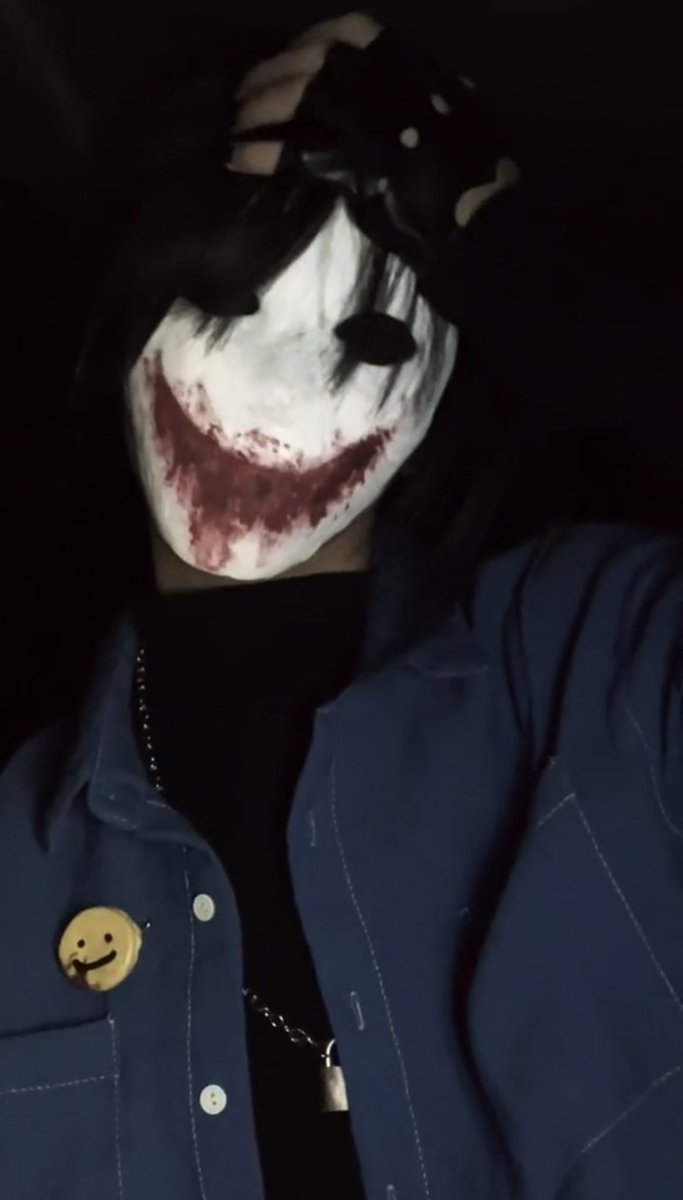 UntitledString's tweet photo. Spooky month is back so I bring back the spooky cosplays :D! - #bloodypainter #bloodypaintercosplay #bloodypaintercreepypasta #creepypasta #creepypastacosplay #c0splay #c0splayer #canadiancosplayer (more photos up on instagram!) https://t.co/A0TC7np73U