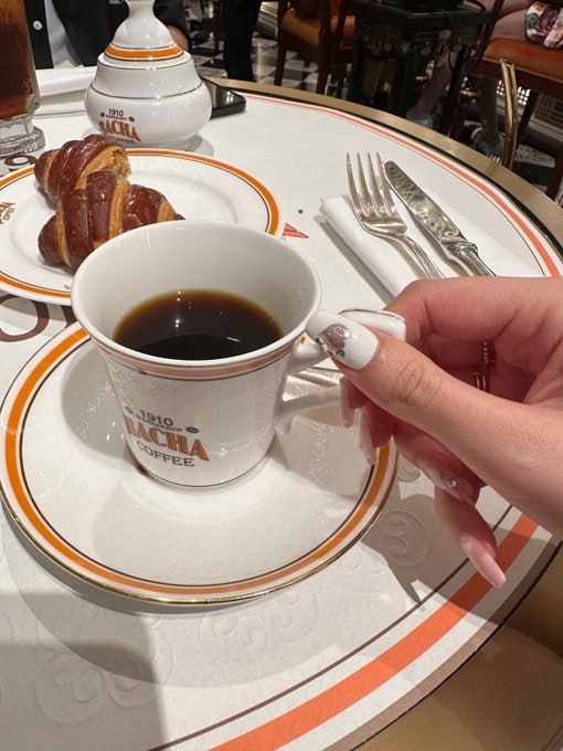 Enjoy your leisurely weekend time, have a cup of fragrant coffee, and relax your mind