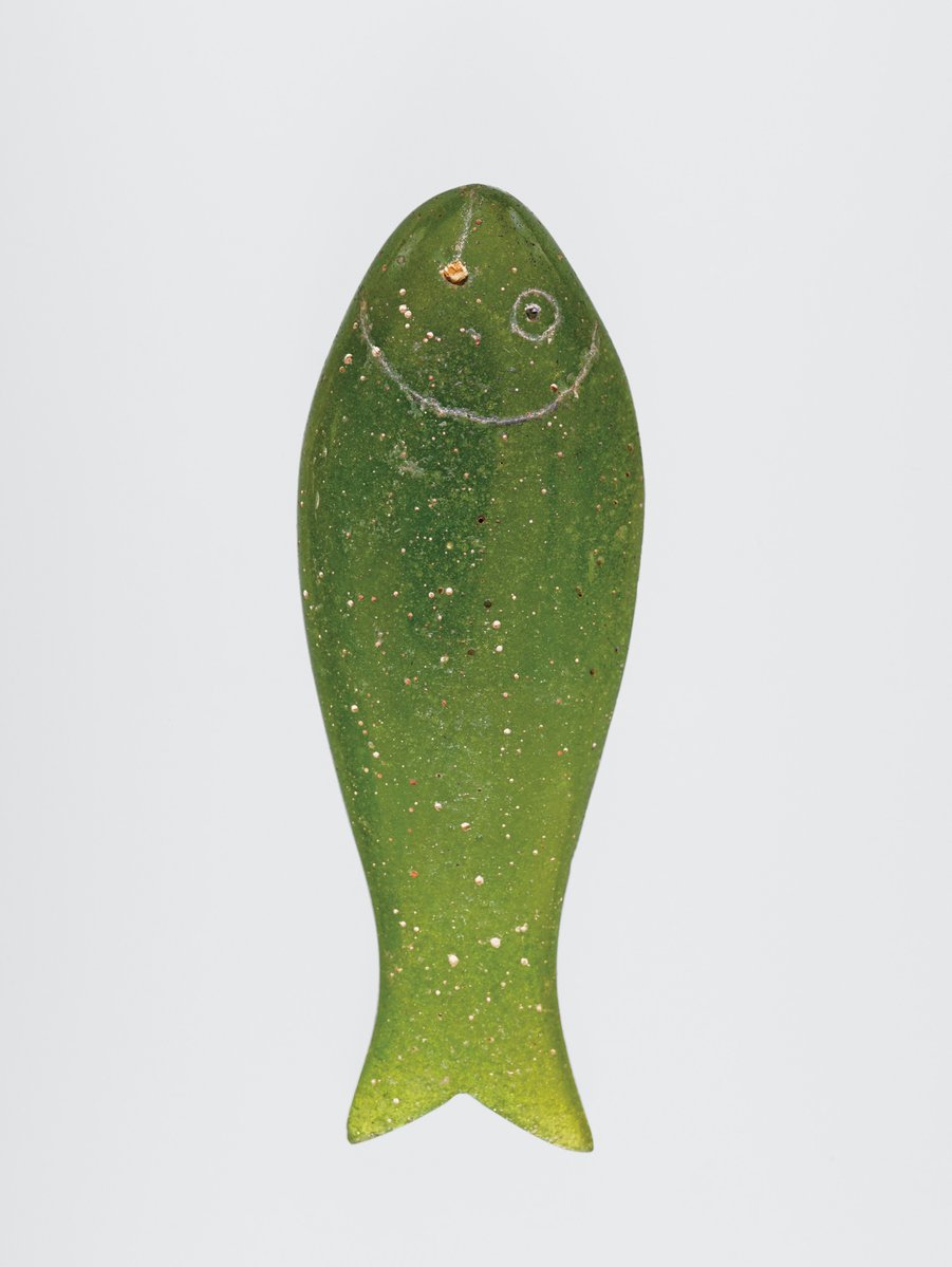 出陳宝物紹介】 深緑瑠璃魚形（ふかみどりるりのうおがた）、浅緑瑠璃