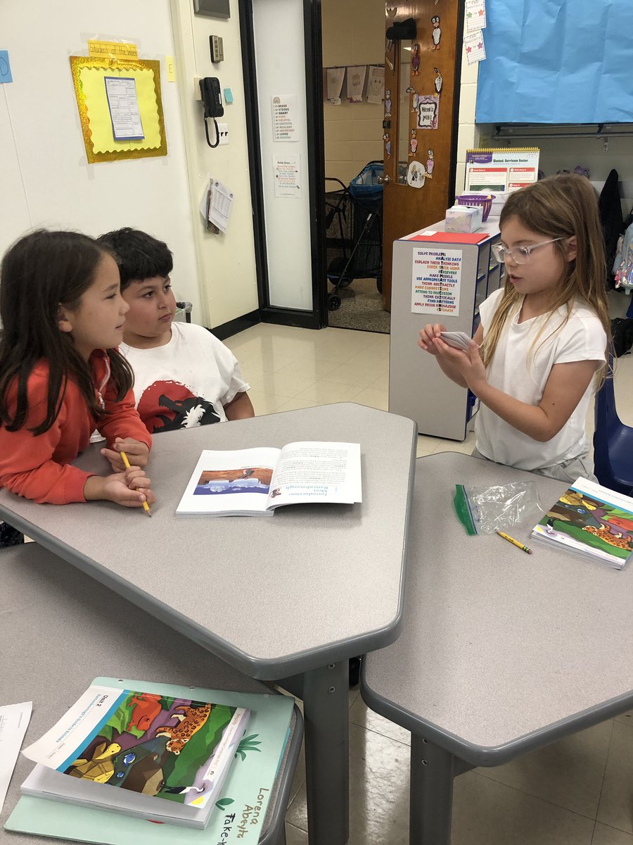 MrsPlum3rd's tweet photo. Working in groups…playing a game while practicing text features https://t.co/NbzoSM8JxD
