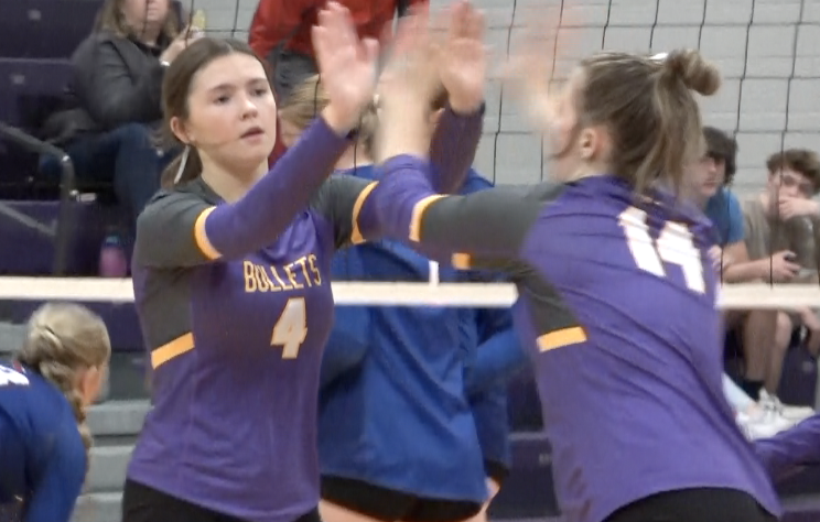 Channel1450com's tweet photo. Williamsville Moves to 4-0 in the Sangamo with Win Over Pleasant Plains:
https://t.co/ckGtmfK97j https://t.co/EKPkntp2yu