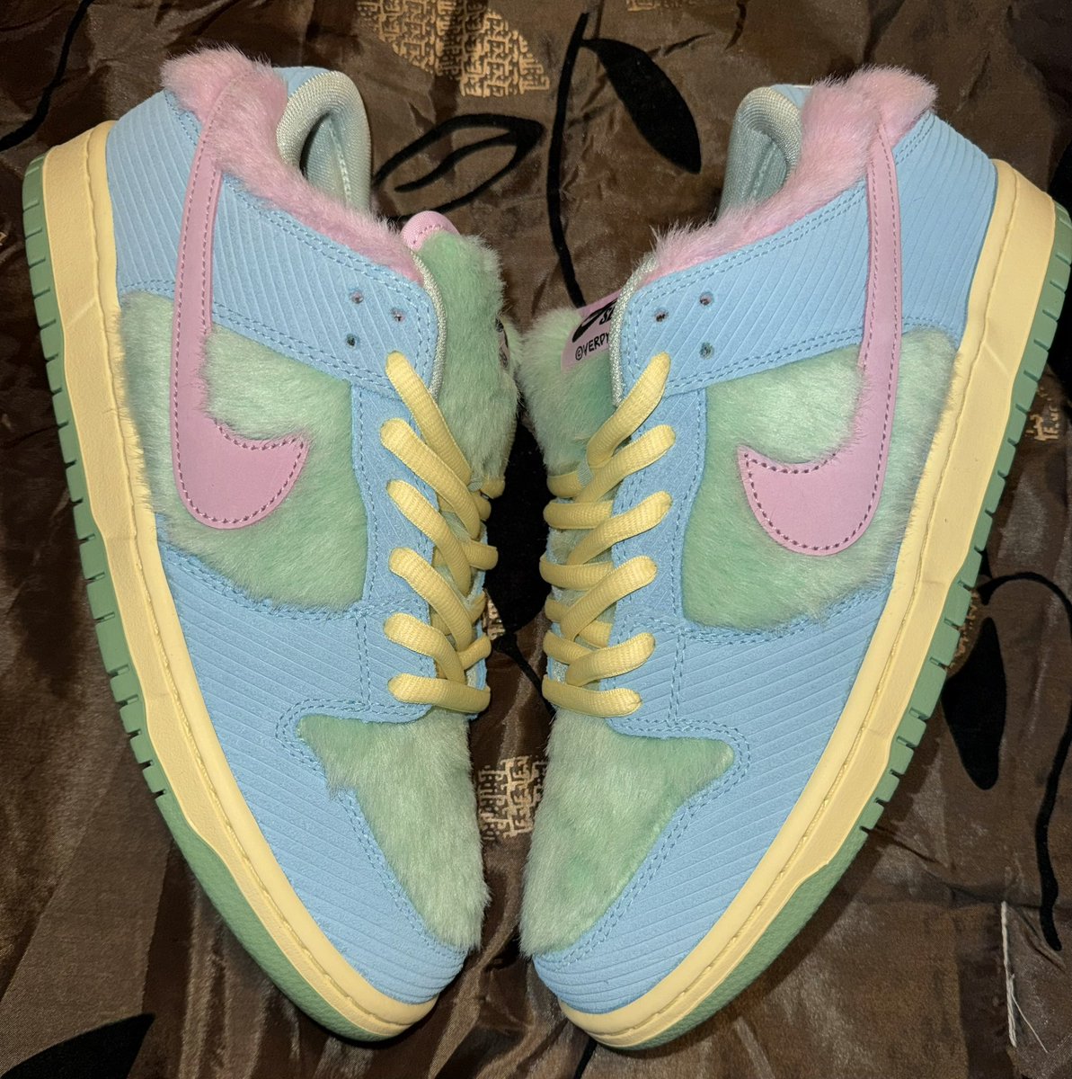 Sb_OrNothing's tweet photo. Nike SB Dunk Low ✖️ Verdy Visty 🥵🥵🥵🔥🔥🔥🔥 #NikeSB #Verdy #Visty #Nike #SBOrNothing https://t.co/1tQ0Gt8YeR