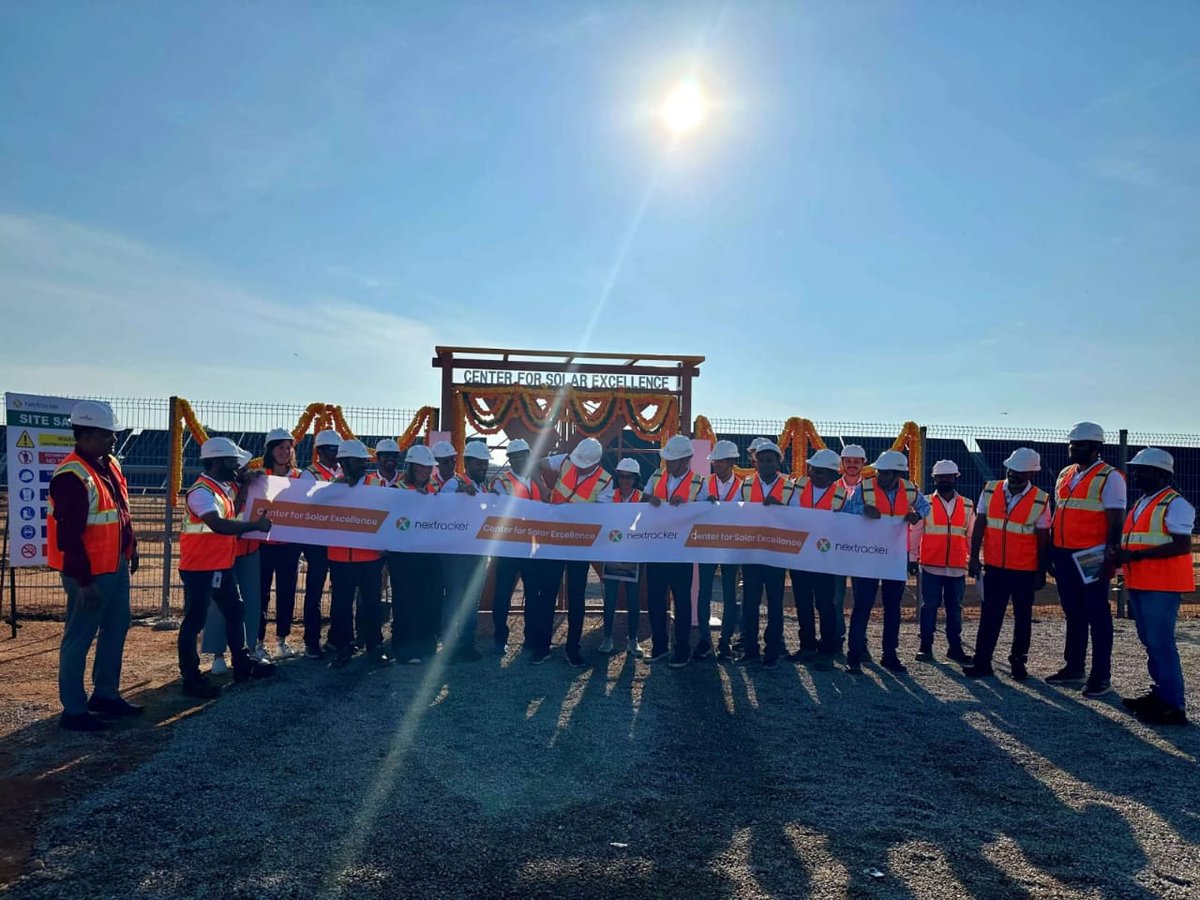 tree_hyd33692's tweet image. energy.economictimes.indiatimes.com/news/renewable…

Hyderabad: @NEXTracker, a global leader in solar tracker technology,  inaugurated India's first center on yesterday for Solar Excellence (#CFSC) in Hyderabad.Spanning across 13 acres this state - of - art facility will serve to advance solar tracker