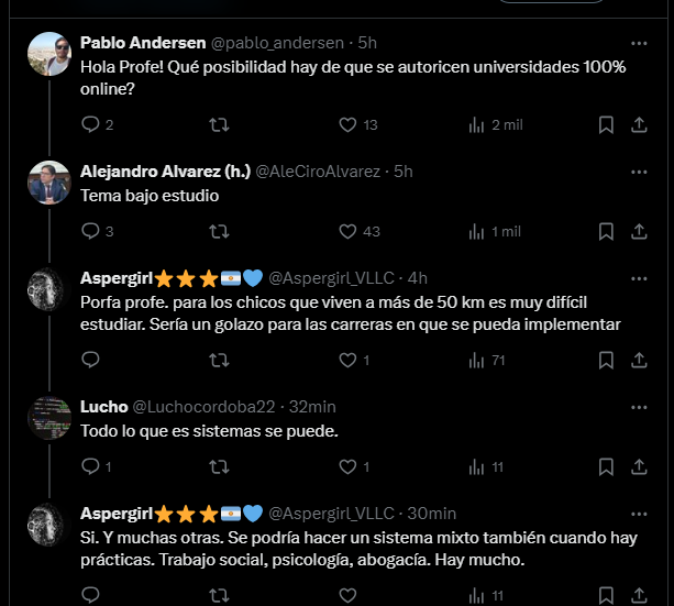 jorgenomefui's tweet photo. En la primera imagen: esta charla está teniendo el subsecretario de políticas universitarias de la nación HOY. 
La @UNQoficial Virtual, p.ej. cumplió ya VEINTICINCO AÑOS. https://t.co/SUpSkBHtpE