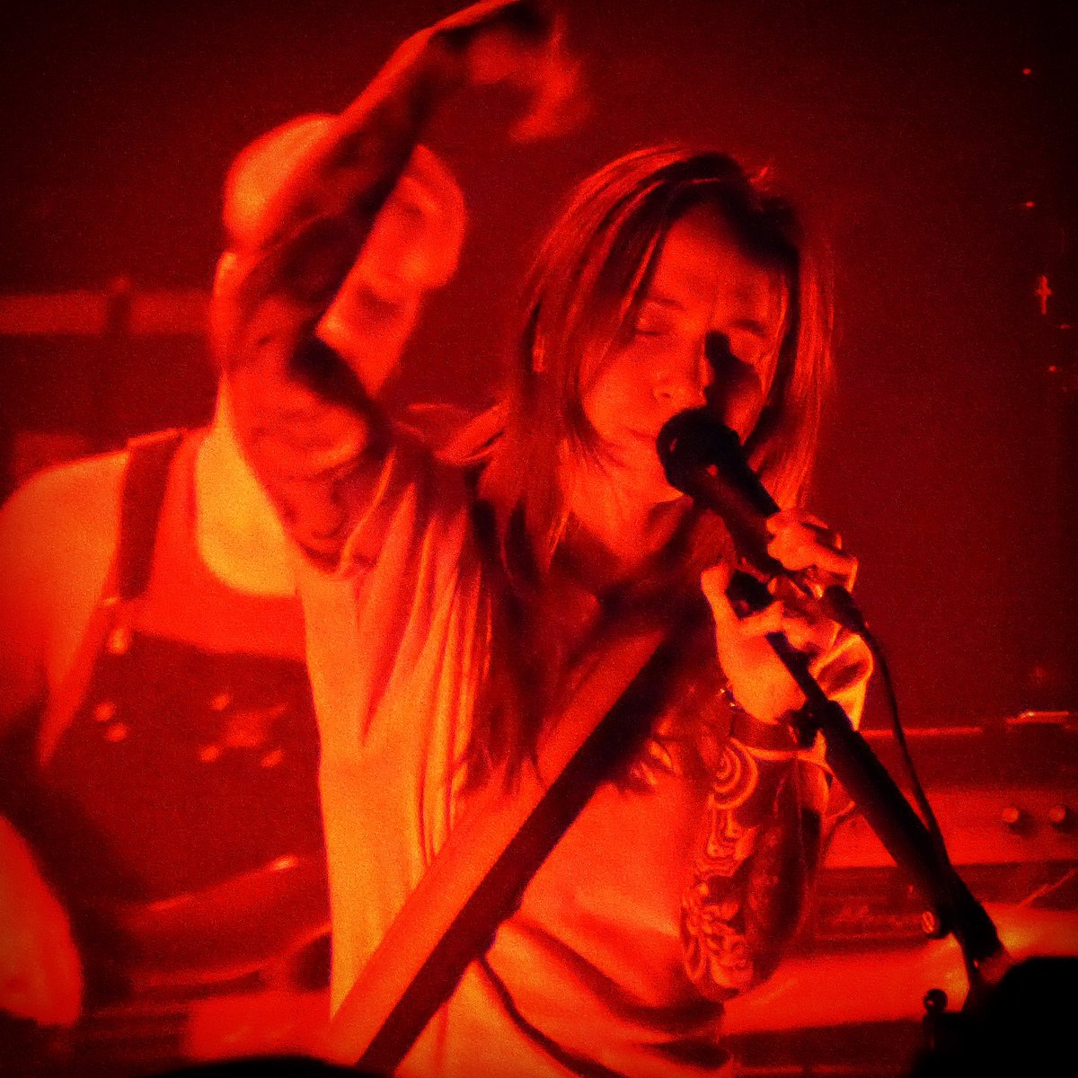 matinee_ca's tweet photo. Seeing a solo show by Julien Baker after she hit the indie rock stratosphere feels like homecoming.
Welcome home, Julien
#livemusic #concertphotography #livemusicphoto #torontomusic #theconcerthall #julienbaker #ryangoestoshows https://t.co/X5h9AJIvDr