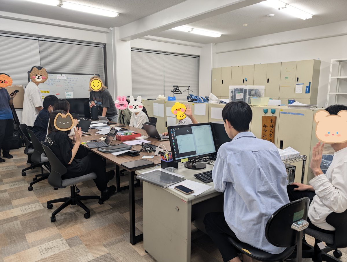 tokai_ccc's tweet image. 今週もイルミネーションの企画書づくり
企画の主体に１年生が加わり、１年生の成長を日々感じています🥺