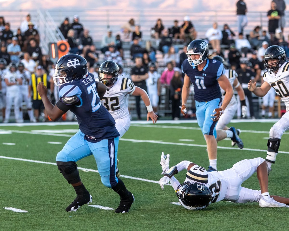 Statement made.

If you counted out <a href="/VCHS_FB/">VCHS Football</a> after two losses, you got a rude awakening.

Story on a big <a href="/VCHSAthletics/">VCHS Athletics</a> win over <a href="/MittyHSfootball/">AMHS Football</a>: bayprepsinsider.substack.com/p/healthy-warr…

Huge thanks to <a href="/DanielHaniger/">Daniel Photography</a> for the photos!

<a href="/Ekiah_McLemore/">Ekiah McLemore</a> <a href="/RomePritchard/">Rome Leota-Pritchard</a> @Joseph_5_P <a href="/marcel_leggett8/">Marcel Leggett</a>