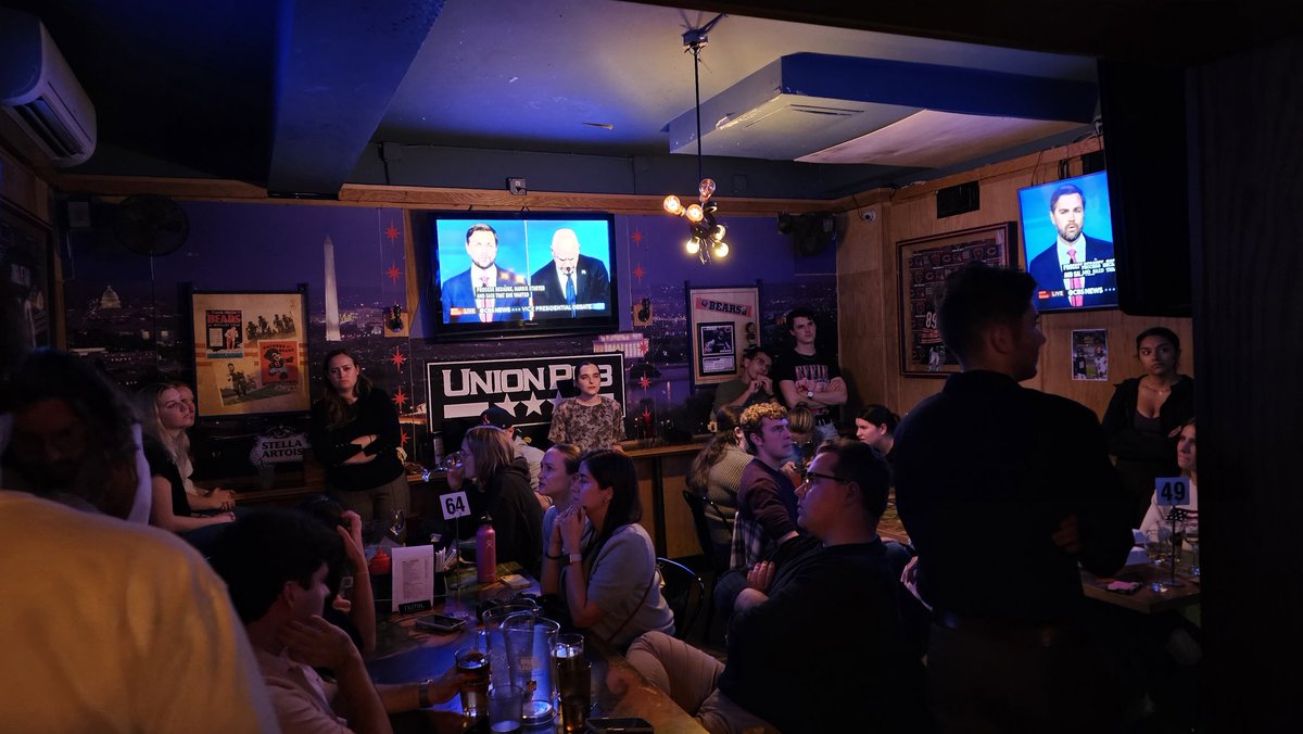 UnionPub's tweet photo. Thank you to all the dog-eaters & cat-drinkers who came out to tonight's Midwest Showdown Veep Debate Watch Party! Including celebrity sightings of @theHillisHome & @ShawnChittle! #OnlyInDC #ThisTown #VPDebate2024 #UnionPub2024 https://t.co/81lSXhs96l