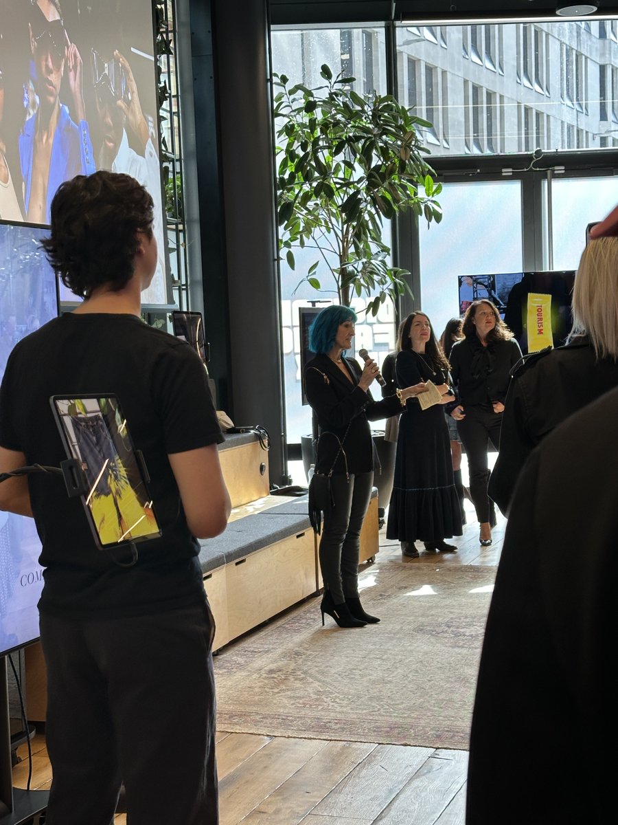 THE DEMATERIALISED tweet media