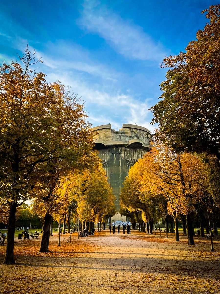 ElfieNeuberger's tweet photo. Good morning from
Vienna💙🎵
Have a great day🍁🍂
Schönen Mittwoch!
#Augarten https://t.co/d9HxWO0HHn