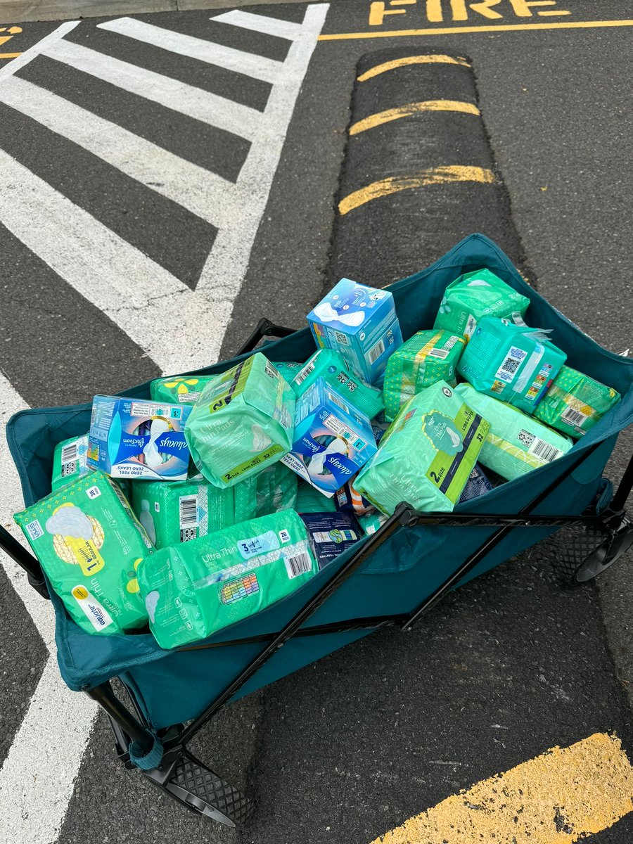 KhalsaAidUSA's tweet image. Khalsa Aid New Jersey delivered monthly hygiene and sanitary essentials to Greenway Family shelter. Greenway helps 50 families on a monthly basis.

#hygieneessentials #newjersey #khalsaaidusa #khalsaaid