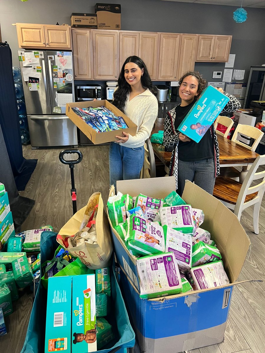 KhalsaAidUSA's tweet image. Khalsa Aid New Jersey delivered monthly hygiene and sanitary essentials to Greenway Family shelter. Greenway helps 50 families on a monthly basis.

#hygieneessentials #newjersey #khalsaaidusa #khalsaaid