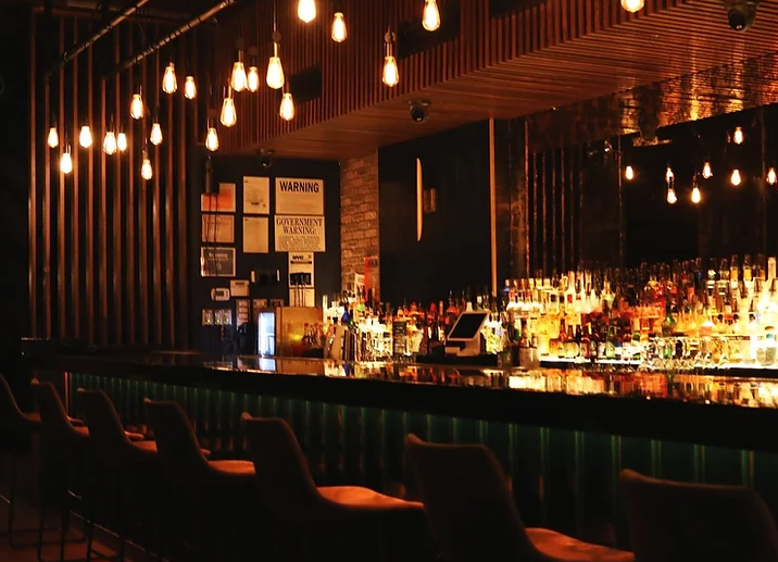 RooftopTheDel's tweet photo. Happy Hour just got happier! From 5-7 PM, enjoy  cocktails. Meet us on the rooftop for the best views and even better drinks! 🥂 https://t.co/4mRxY1BNLN