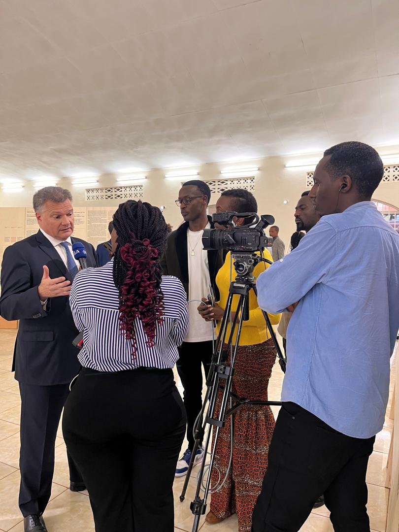 IBUKA Rwanda (@ibuka_rwanda) on Twitter photo En collaboration avec <a href="/ambafrancerwa/">Ambassade de France au Rwanda 🇫🇷🇪🇺</a>, <a href="/LaContemporaine/">nathalie.stjean</a> et diverses institutions academiques et scientifiques, Ibuka a lancé une exposition "Traces du génocide contre les Tutsi" qui se tiendra du 02 au 19 octobre 2024, au Mémorial de Nyanza-Kicukiro.<a href="/Unity_MemoryRw/">Ministry of National Unity and Civic Engagement</a> <a href="/Rwanda_Edu/">Ministry of Education | Rwanda</a> En collaboration avec <a href="/ambafrancerwa/">Ambassade de France au Rwanda 🇫🇷🇪🇺</a>, <a href="/LaContemporaine/">nathalie.stjean</a> et diverses institutions academiques et scientifiques, Ibuka a lancé une exposition "Traces du génocide contre les Tutsi" qui se tiendra du 02 au 19 octobre 2024, au Mémorial de Nyanza-Kicukiro.<a href="/Unity_MemoryRw/">Ministry of National Unity and Civic Engagement</a> <a href="/Rwanda_Edu/">Ministry of Education | Rwanda</a>