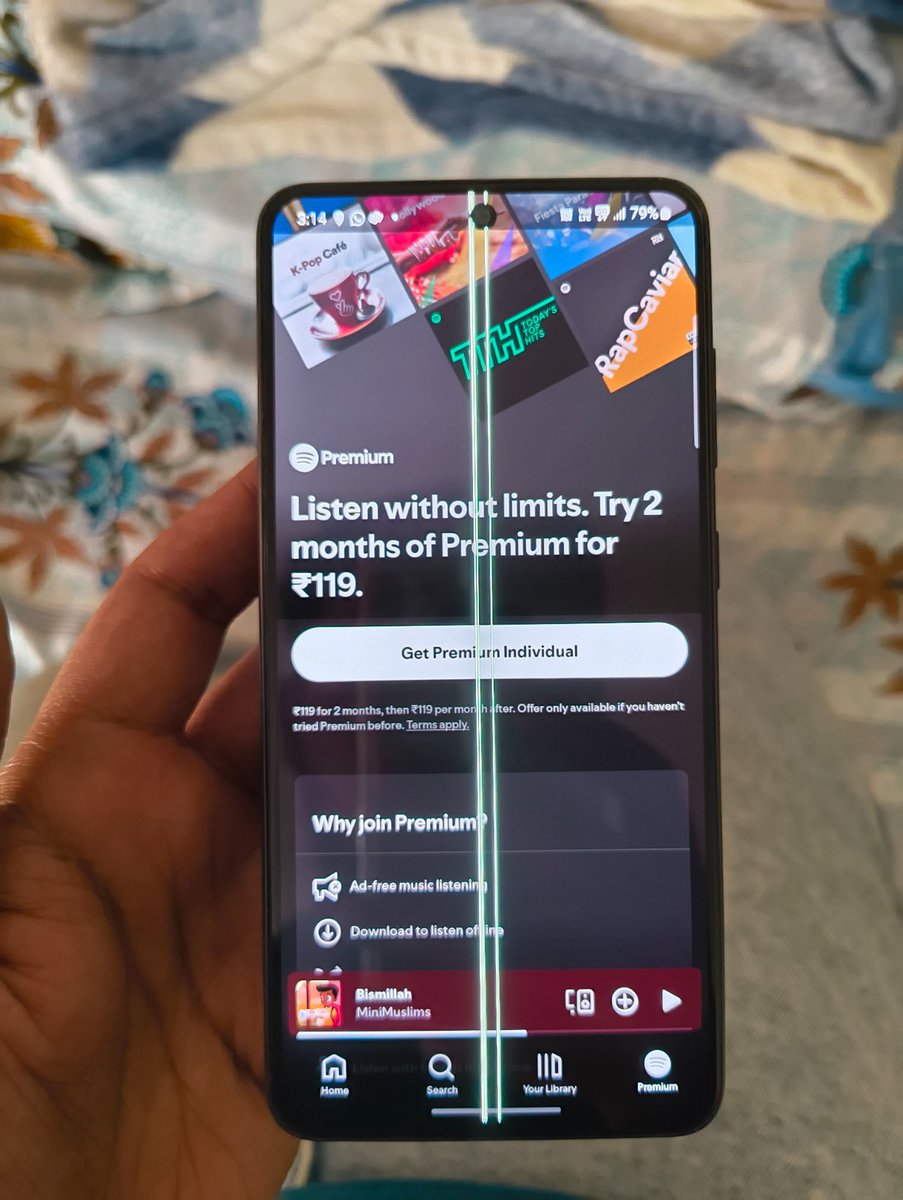 sudosadiq's tweet photo. @SamsungIndia Extremely disappointed with the refusal to repair my Galaxy S21FE at your service center after the infamous green line issue caused by your software update. Ignoring known issues and refusing service is unacceptable. #Samsung #GreenLineIssue #PoorService https://t.co/TiZlFbVDbl
