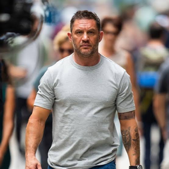 MarvelStars__'s tweet photo. Tom Hardy has announced that ‘VENOM: THE LAST DANCE’ will be his final appearance as Venom.
"That's our lot – from me and the big guy, we loved every minute"

My opinion VenomTheLastDance is the last "movie" of him as Eddie brock, he might appear in Spider-Man 4 and secret wars https://t.co/npD08WmdC6