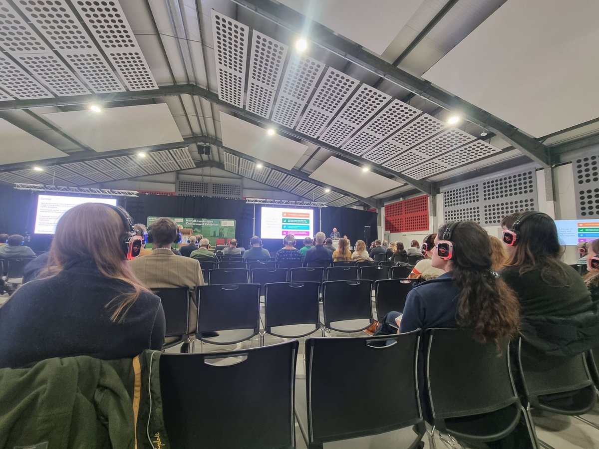 Cass Barrett 🐝🪲🌸🧬 tweet media