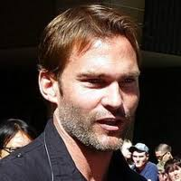 merlinpapin3's tweet image. .@FredOL69007 #PremièreFoisauCinéma

#SeanWilliamScott dans Born Into Exile de Eric Laneuville (1997) il avait 21 ans