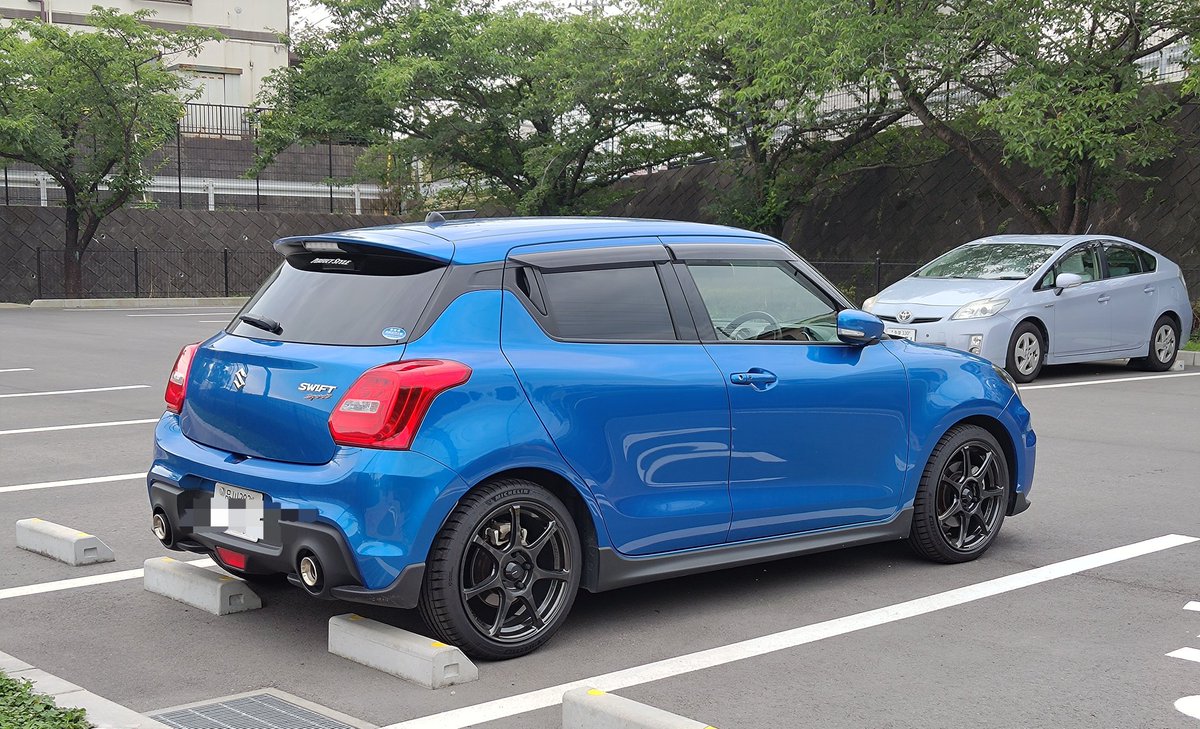 JdFio80's tweet photo. #ホイールの履歴書
zc33sの1型
↓
zc33sの3型
ってアレ?他の人達となにか違う!?(*´艸`*)
#wedssport
#SA75R https://t.co/1VsR20IyJO