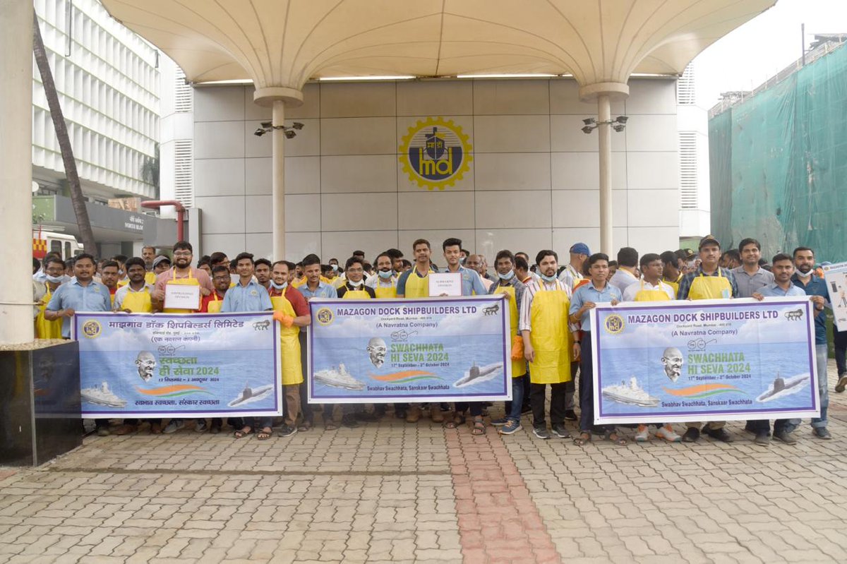 MazagonDockLtd's tweet photo. To celebrate #MahatmaGandhi's 155th birth anniversary, #MDL organized a #shramadaan in the surrounding area today. CMD Mr. Sanjeev Singhal led the #SwachhtaPledge for everyone present, including Directors and CVO. He also paid tribute to Shri #LalBahadurShastri on the occasion. https://t.co/wA6JQn800L