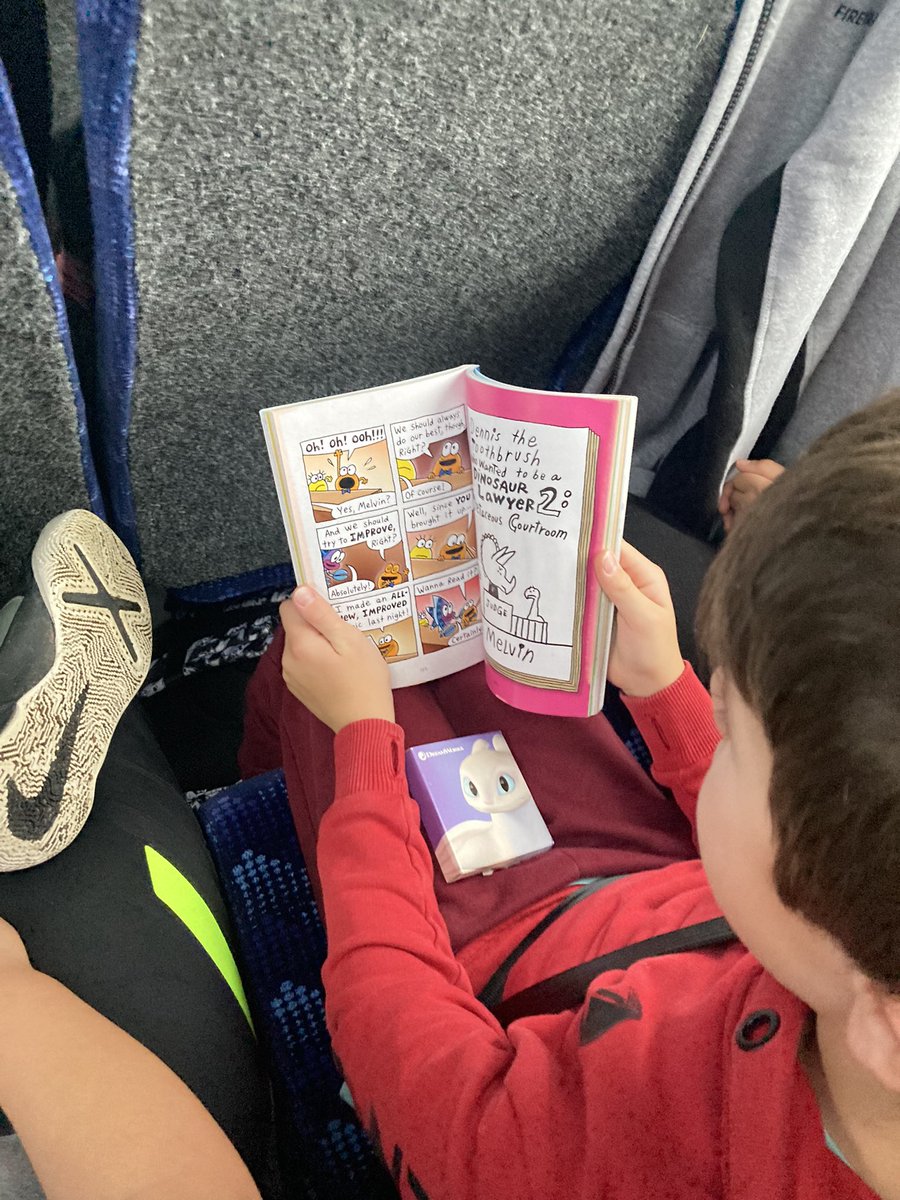 HamiltonAcadY6's tweet photo. Lovely to see reading for pleasure on the journey - our Hamilton pupils really are passionate about books. https://t.co/MXHDxiw5Ug