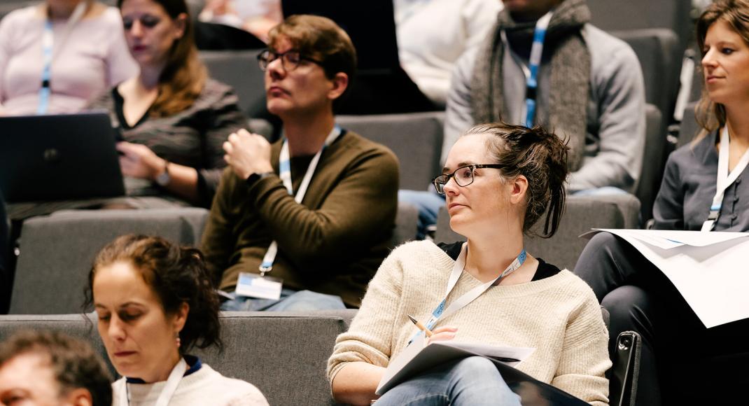 Scivil (@scivil_flanders) on Twitter photo On Oct 7, join prof. @mhaklay's lecture online: "#Citizenscience: from the margins to the mainstream - opportunities and costs":
scivil.be/en/event/citiz…
Afterwards, <a href="/MG_Ashepet/">Mercy Gloria ASHEPET</a> (<a href="/africamuseumbe/">The AfricaMuseum</a>) will defend her PhD on citizen science in the Global South. Best of luck, Mercy! 🙂 On Oct 7, join prof. @mhaklay's lecture online: "#Citizenscience: from the margins to the mainstream - opportunities and costs":
scivil.be/en/event/citiz…
Afterwards, <a href="/MG_Ashepet/">Mercy Gloria ASHEPET</a> (<a href="/africamuseumbe/">The AfricaMuseum</a>) will defend her PhD on citizen science in the Global South. Best of luck, Mercy! 🙂