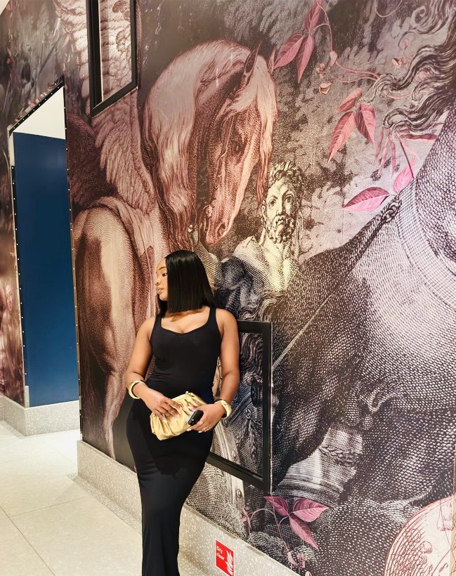 ruth_jide's tweet photo. The Scent Of A New Era ❤️ https://t.co/m2jBhfERJs