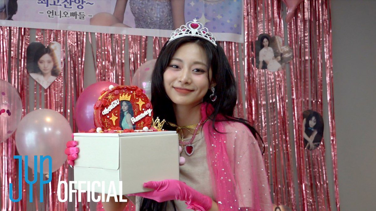 TZUYU "Run Away" Comeback Week

❤YouTube: youtu.be/OBu0C3kppdE 
💚NAVER TV: tv.naver.com/v/61820562 

💙 Listen [abouTZU] 💙
TZUYU.lnk.to/abouTZU 

#TWICE #트와이스 #TZUYU #쯔위 #abouTZU #RunAway