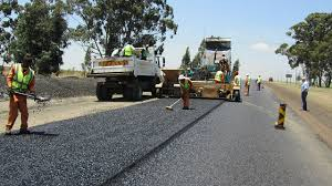 ellykanhengo's tweet image. Big news! A major upgrade is coming to the Beitbridge, Bulawayo &amp;amp; Victoria Falls Highway. Through a partnership with Bitumen World, expect widened, modern roads paving the way for more tourists &amp;amp; smoother travels! #ZimbabweDevelopment #Infrastructure