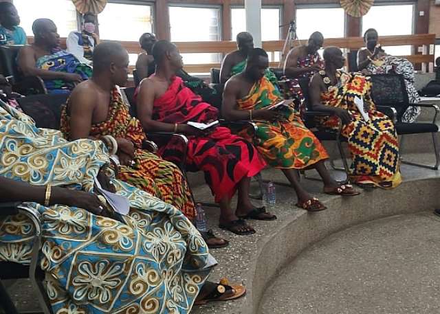 news_ghana's tweet photo. Local Chiefs Unhappy with Conduct of Oil Companies https://t.co/vwmemWSEUn #News #aboutthe #behaviourofoil #ByMildredSiabiMensah #Chiefs https://t.co/89E4wjio11
