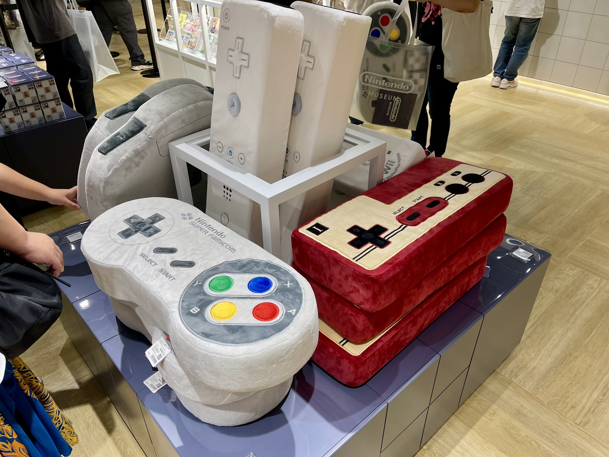 ニンテンドーミュージアム Wiiリモコン クッション （グッズ購入