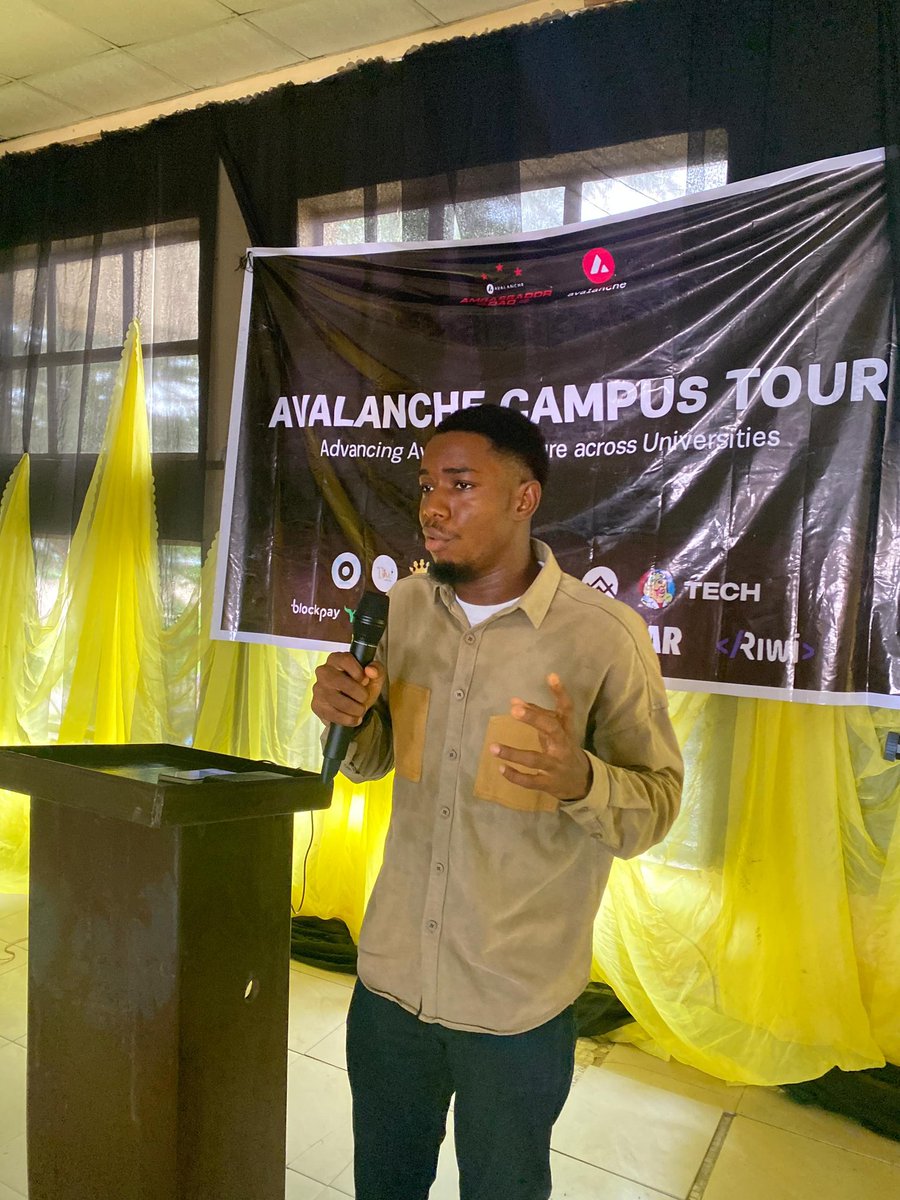 JJ_the_creator's tweet image. I was a key speaker at the Avalanche @avax @AvaxDAO_
@AvaxNG  Campus Tour.

I spoke on Community building: The role of Communities in the broad Bitcoin and crypto Ecospace.
Representing @ipayBTCapp
as the University of Calabar campus ambassador/node.
 
A thread✅⚡