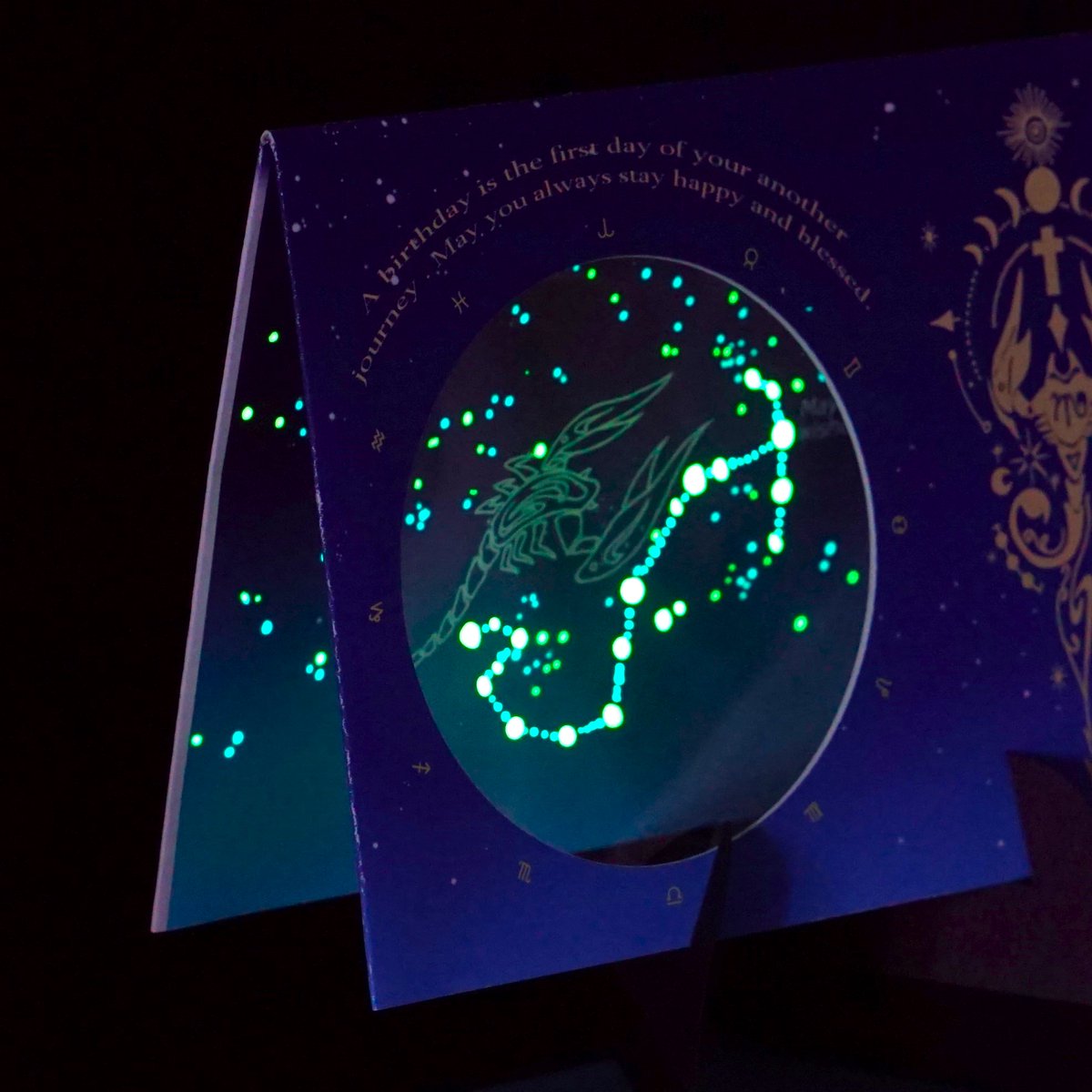 lunacrafthouse's tweet photo. 光るさそり座メッセージカード
#handmade #greeting #messagecard #birthdaycard #zodiacsigns #zodiacsigns #scorpio #phosphorescent #minne #creema #ハンドメイド #グリーティング #メッセージカード #バースデーカード #星座 #さそり座 #蓄光 #minneで販売中 #creemaで販売中 #光ると楽しい https://t.co/DLxWjNZwv6