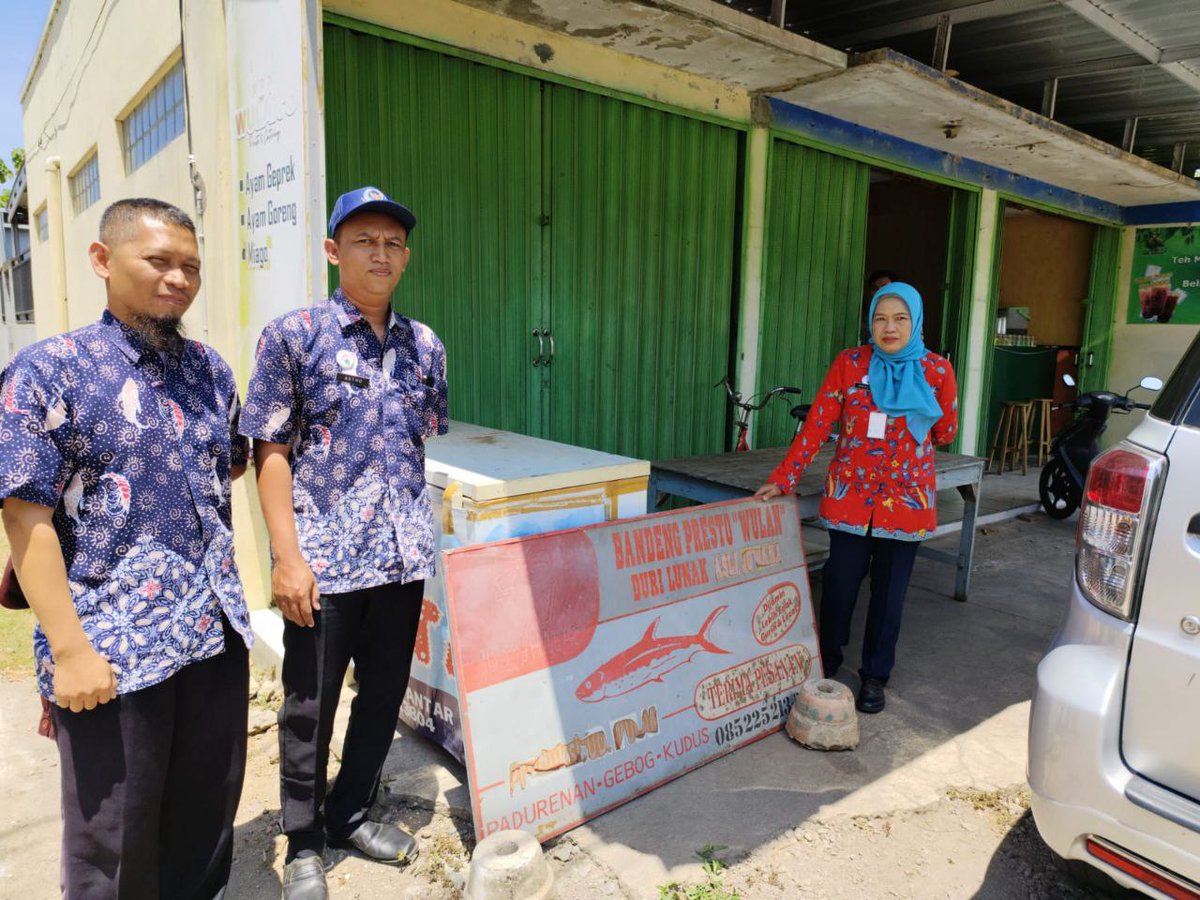 AsthokJ's tweet photo. Selasa,24-09-2024,Kunjungan ke Poklahsar Wulan Ds.Padurenan kec Gebog Kab.Kudus,produksi 100 Kg/bulan, harga Rp. 40
000 /Kg @bppsdm_kp @bppsdm_puslatkp @PKBLU_bp3tegal https://t.co/PYXlhIVedW