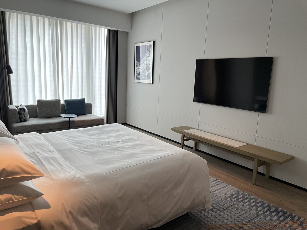 asdfg74138178's tweet photo. SHERATON https://t.co/vVQRsTIVI9