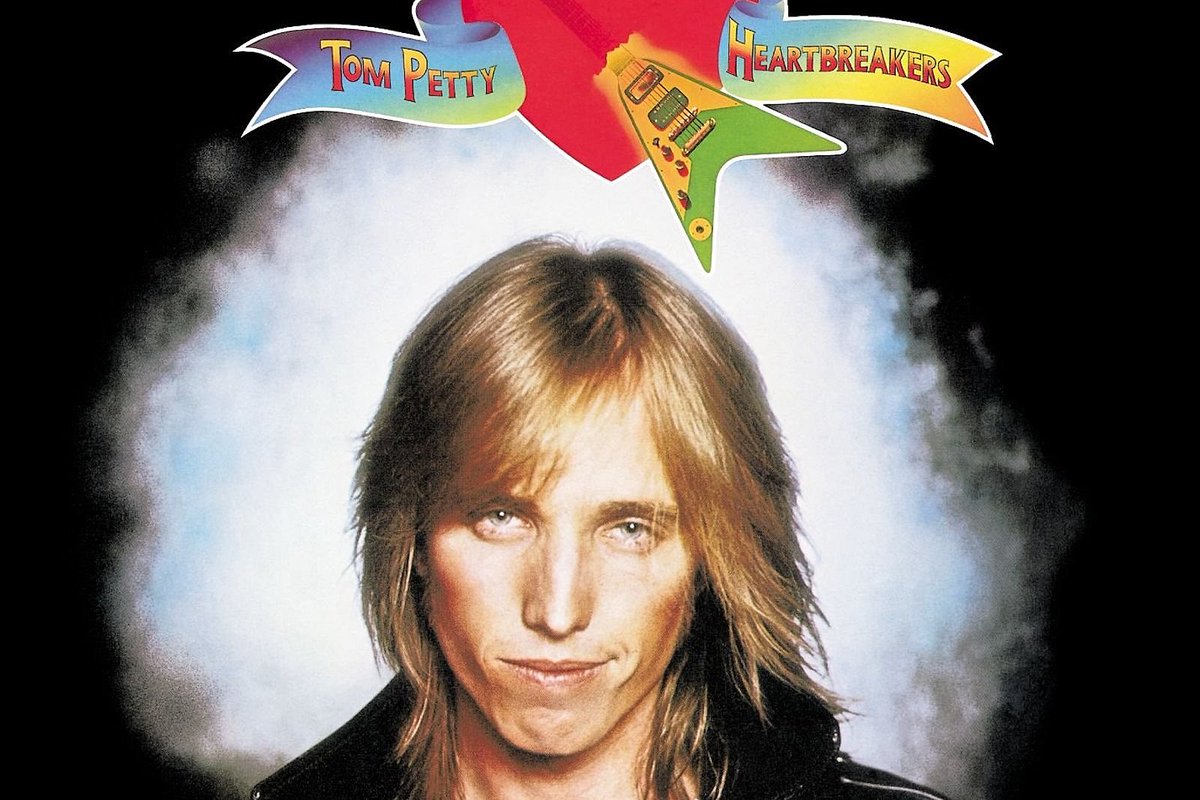dvesean's tweet photo. October 2 2017

Tom Petty d. at 66.
Accidental opioid OD.
He had been touring &amp; performing w/a broken hip.

He Was A Warrior.

TP went to the same HS in 
Gainesville FL that
Stephen Stills, Don Felder &amp; Bernie
Leadon also attended!

We've visited Tom Petty Park in Gainesville. https://t.co/Sl44AzjApn