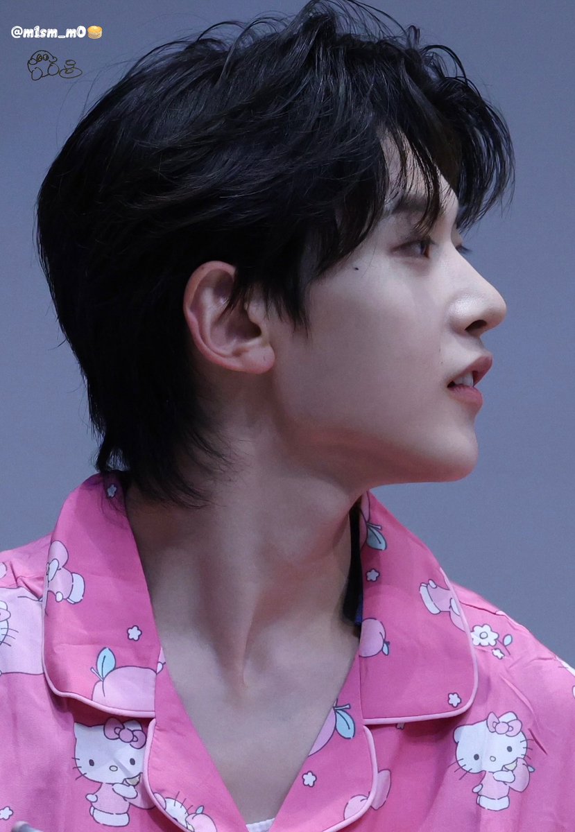 241001
soundwave musicplant 대면팬사 

소녀같은 복장에 옆모습은 예술작품…

#SEOKMATTHEW #석매튜 #ソクマシュー
#ZEROBASEONE #ZB1 #제로베이스원
