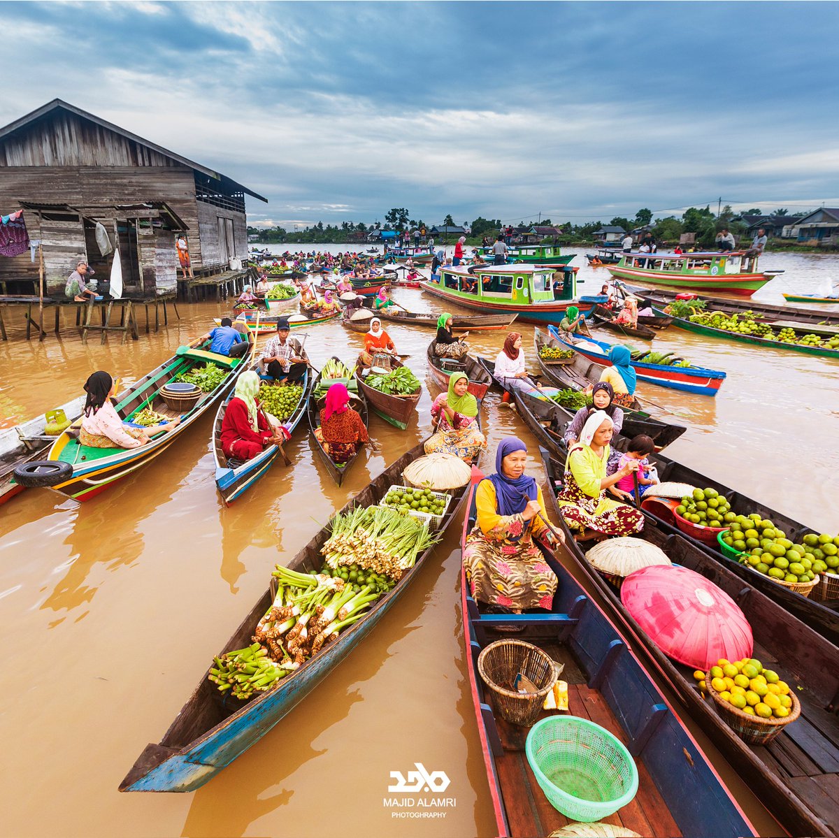 الحمدلله حصلت على المركز الثالث في مسابقة نبراس للصورة الفوتوغرافية في دولة قطر.