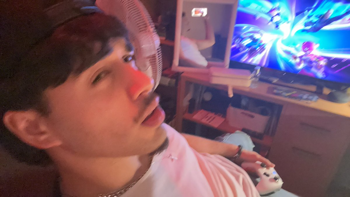 ayjosh04's tweet photo. celebrating 14k by nuttin for yall 🤫🧏‍♂️#nsfw #gay #bi https://t.co/osb0QImdM3
