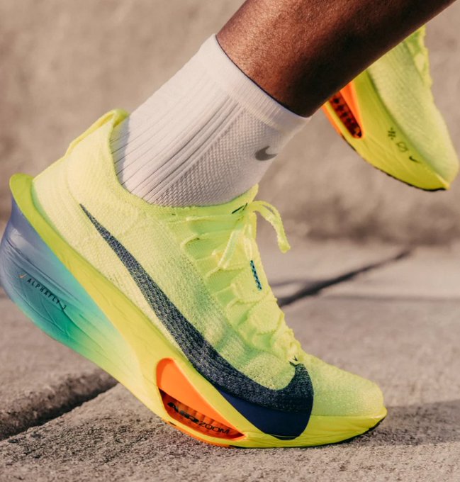 SOLELINKS's tweet photo. Ad: FULL RESTOCK👌
Nike Alphafly 3 'Volt/Concord'
=> https://t.co/SFAQrFhPjA https://t.co/c07UBDGh2T