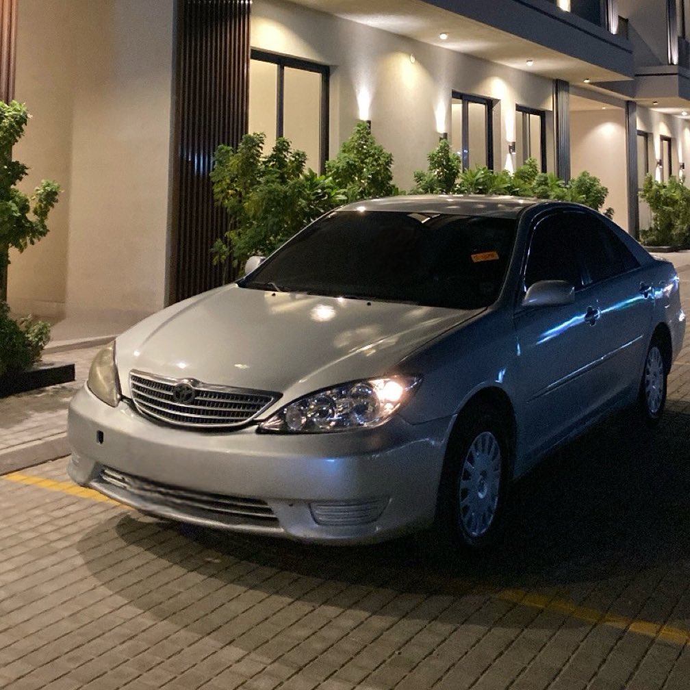 جازت له الغيبه و للحين غايب
 ما يدري ان الشوق في خافقي حي

من طول الغيبات؟ عنده حبايب
ما ععاد فيها لاغنايم ولا شيء .