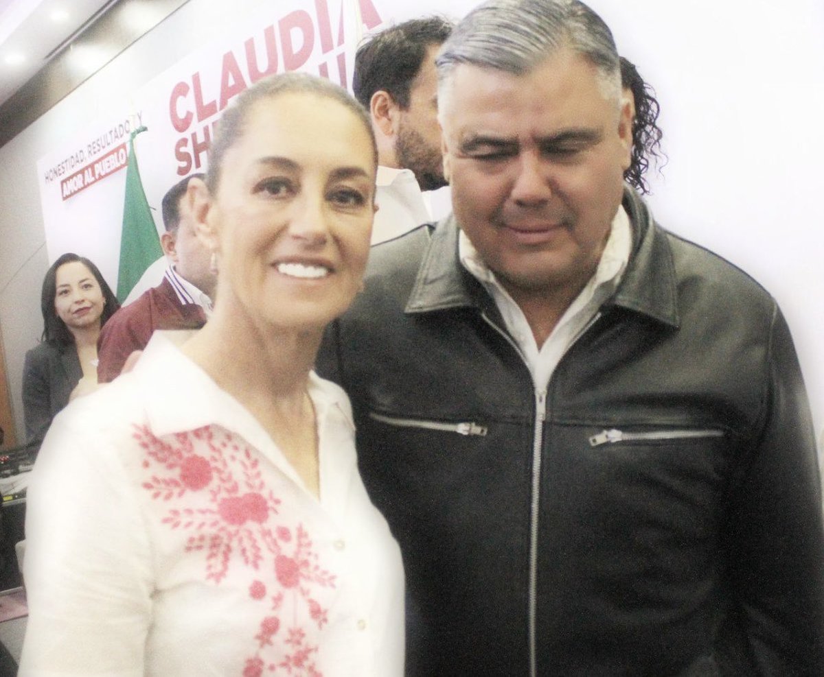 jjmacield's tweet photo. Hoy los mexicanos nos llenamos de orgullo con la toma de protesta de la primer mujer Presidenta de México. @Claudiashein. https://t.co/7VQID5feEB