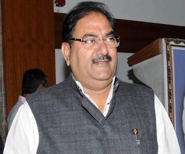 अभय सिंह चौटाला  देश के एकमात्र वो नेता थे, जिसने किसान आंदोलन में किसानों के समर्थन में MLA पद से इस्तीफा दे दिया था ! 
किसान कानून वापिस होने के बाद वो उपचुनाव में वापिस MLA बने! 🦁
अभी ऐलनाबाद विधानसभा से चुनाव लड़ रहे हैं, <a href="/AbhaySChautala/">Abhay Singh Chautala</a> की जीत किसानों की असली जीत होगी! ✊