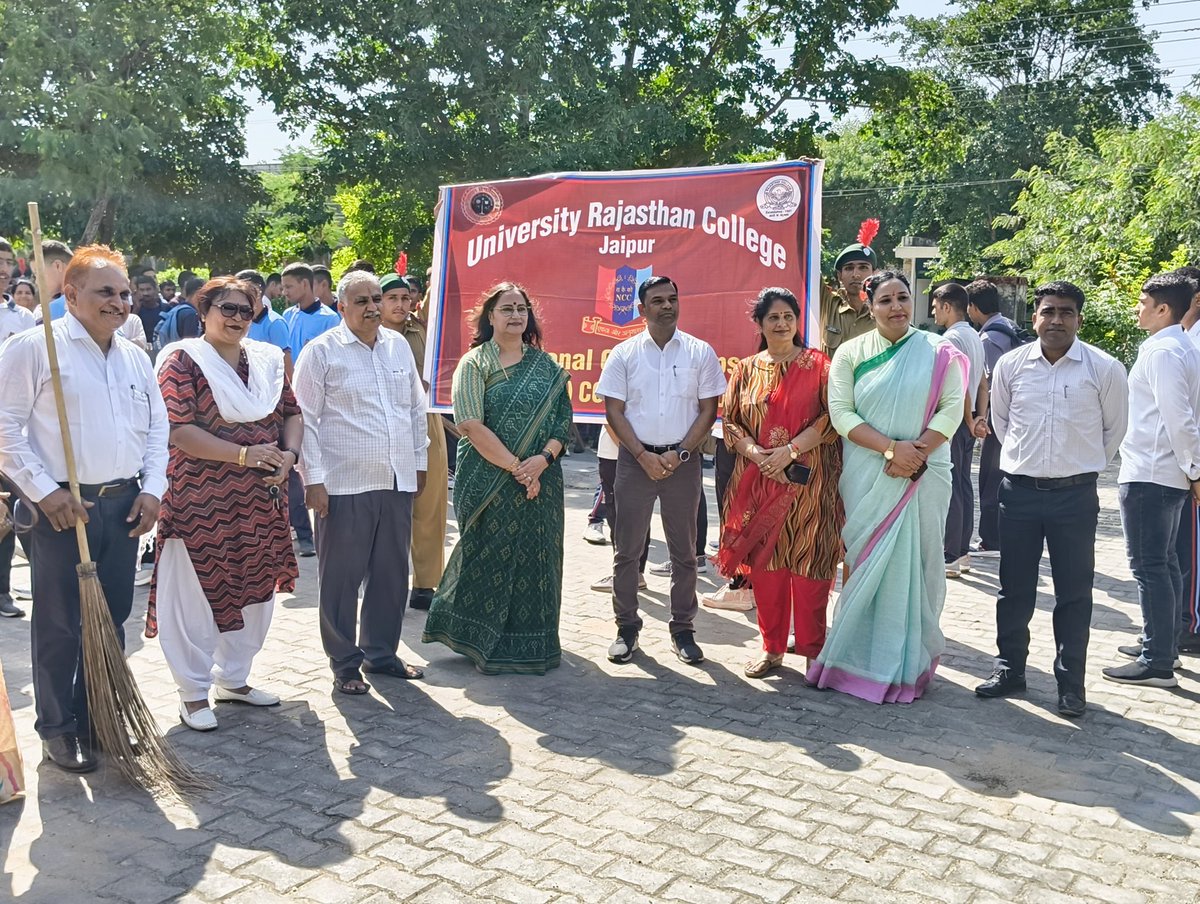 I7raj's tweet photo. 7 Raj (I) Coy NCC, University Rajasthan College, Jaipur NCC Cadets organised Sawachhta Abhiyan on the occasion of Gandhi Jayanti. 
@HQ_DG_NCC 
@AMBER_ROYALS 
@NCCDteRajasthan https://t.co/yHIMTpGAIz