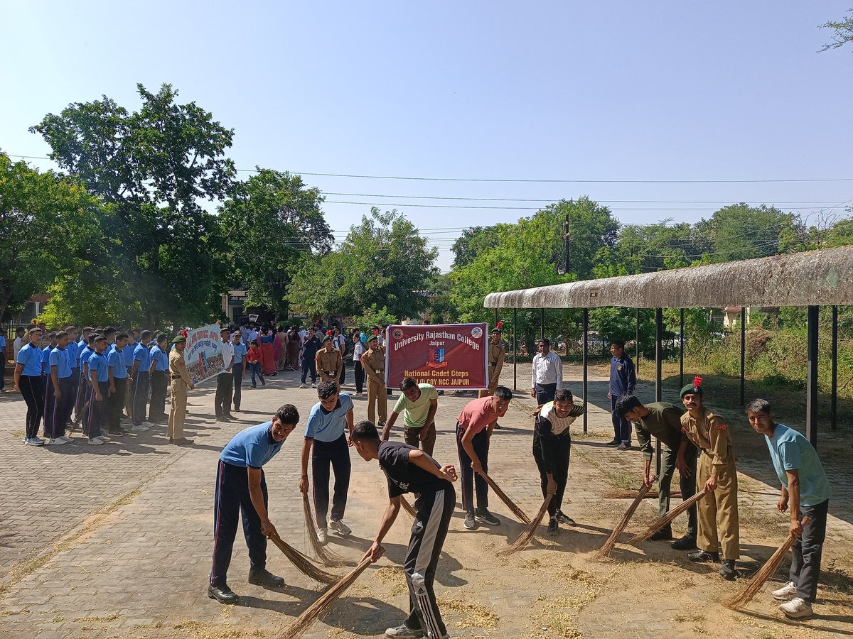 I7raj's tweet photo. 7 Raj (I) Coy NCC, University Rajasthan College, Jaipur NCC Cadets organised Sawachhta Abhiyan on the occasion of Gandhi Jayanti. 
@HQ_DG_NCC 
@AMBER_ROYALS 
@NCCDteRajasthan https://t.co/yHIMTpGAIz