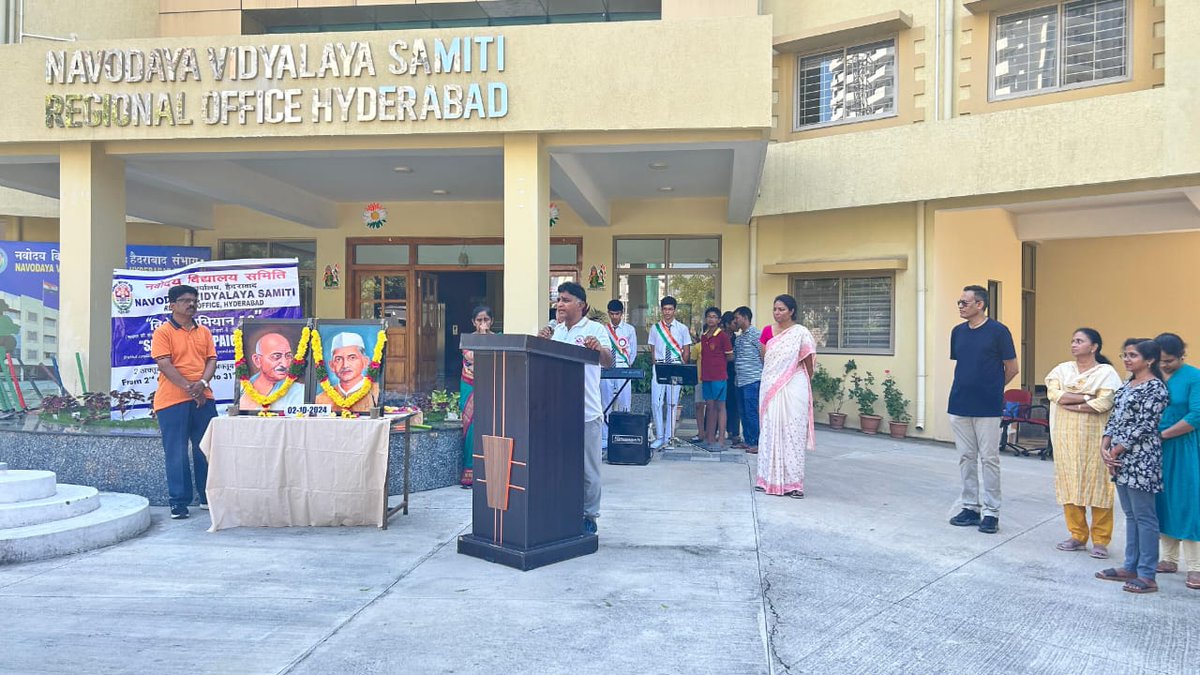 nvsrohyd's tweet photo. On the auspicious occasion of the Jayanti of Mahatma Gandhi and Lal Bahadur Shastri, Special Campaign 4.0 is being celebrated in the   #NVSHyd Hyderabad Region under #NVS. This initiative, as part of a nationwide campaign running from 2nd Oct to 31st Oct, focuses on cleanliness, efficient governance, and reducing pending matters. Let us unite in the spirit of these great leaders to contribute to a cleaner, more transparent, and efficient system. Together, we can build a brighter future for the nation.
@NVS_HQ @EduMinOfIndia @TGopalakrishana #SpecialCampaign4
#SwachhBharatAbhiyan